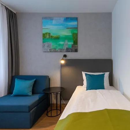 Hotel Otp 3*