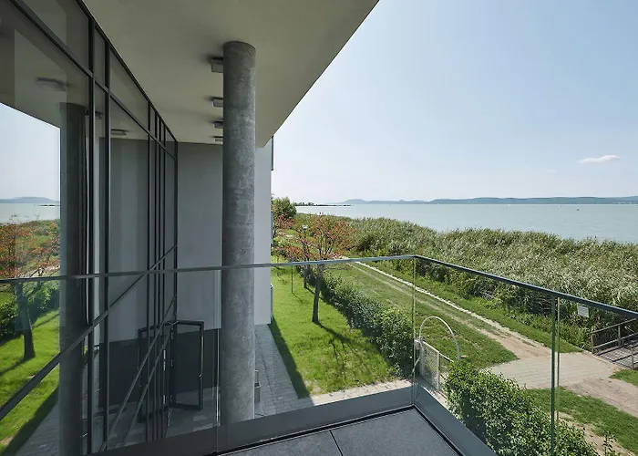 Otp Ξενοδοχείο Balatonszárszó