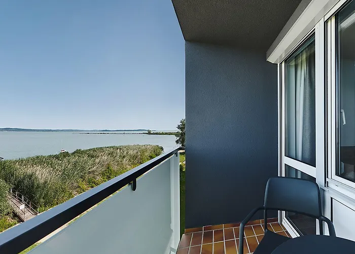 מלון Otp Balatonszárszó